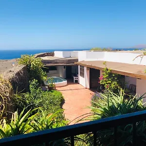 Beautiful 3-bed In Mácher